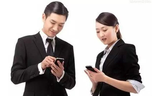 給客戶發(fā)短信 -紅楓葉傳媒 給客戶發(fā)短信 -紅楓葉傳媒